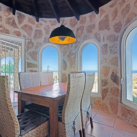 Isabella Villa Denia